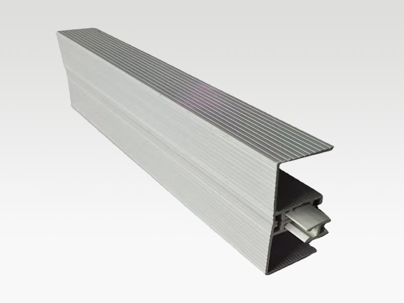  复合风管辅料侧面法兰风口处连接件4